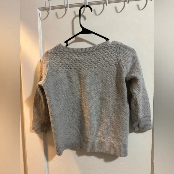Ann Taylor Loft Gray 3/4 Sleeve Cable Knit Sweater Woman’s Size Small - Picture 3 of 5